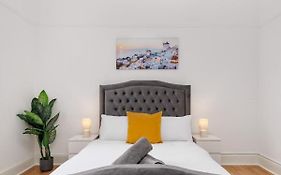 Flatzy - Huge 7 Bed House Close To Football Stadiums